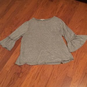 Light gray top with cute bell sleeves  3x